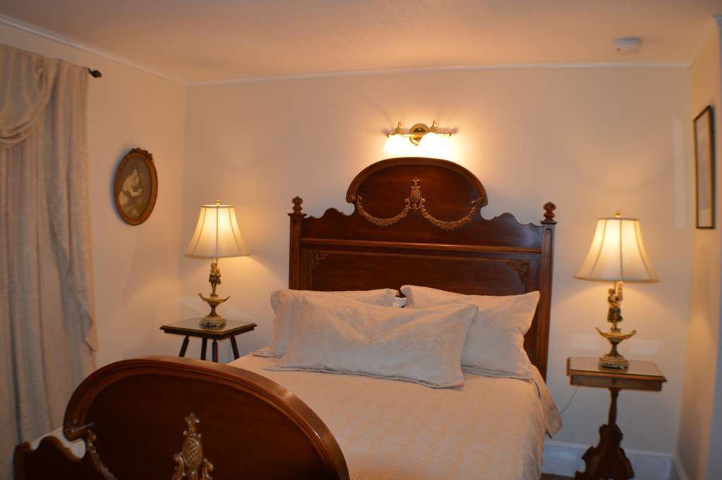 Seven Hills Inn Lenox Oda fotoğraf